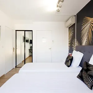 Appartement Au Calme, Avec Terrasse Et Parking à Village, Èze